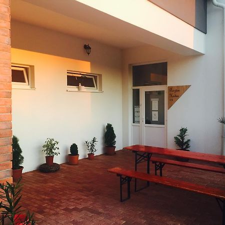 Guest House Hodus Vydrany Dış mekan fotoğraf