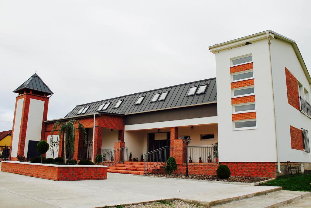 Guest House Hodus Vydrany Dış mekan fotoğraf
